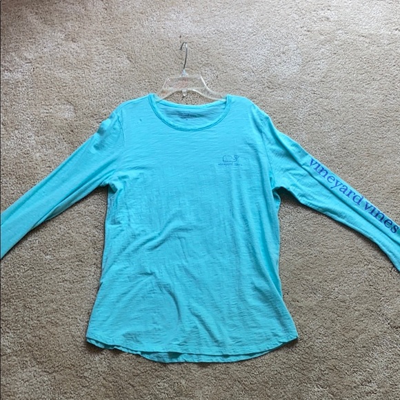 Vineyard Vines Tops - NWOT Vineyard Vines long sleeve